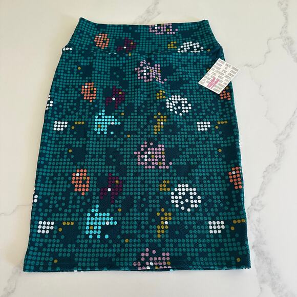 5 NWT LuLaRoe Skirts Size Medium - Picture 6 of 6